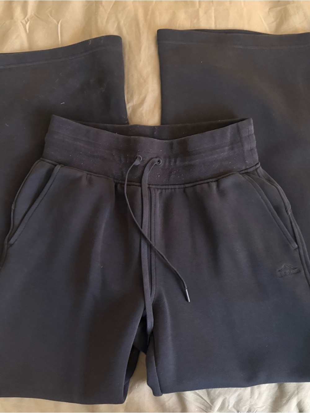 Womens LL Bean wide leg sweat pants in size small